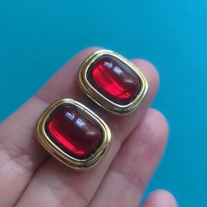 Red cabochon and gold lightweight pierced earrings
